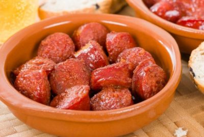 chorizo al vino blanco