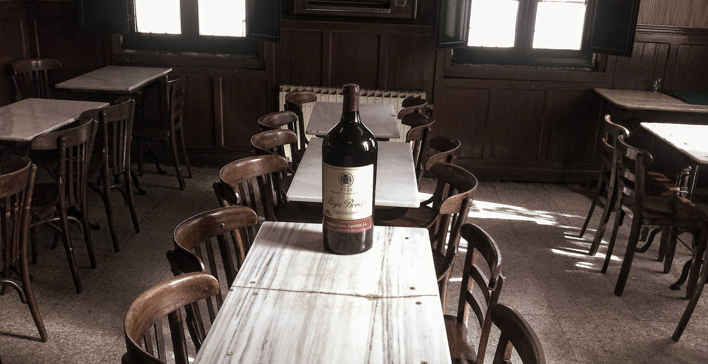 Los bares más clásicos de España para tomarse una copa de vino